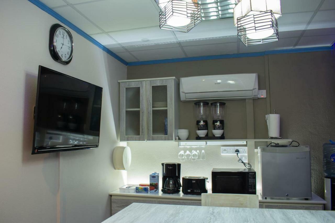 Hotel Styled Apartment In Heart Of Quatre Bornes Ngoại thất bức ảnh